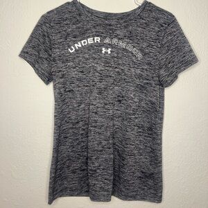 Under Armour grey athletic shirt #fitness #gymwear